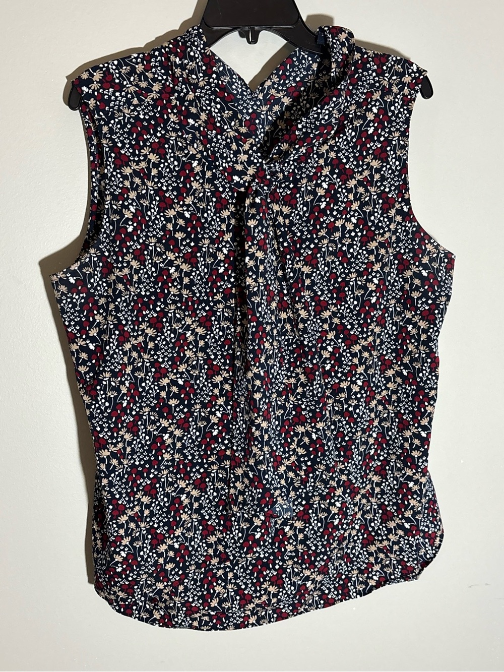 Tommy Hilfiger XL Floral Mushroom Print Tie Neck Sleeveless Blouse Navy